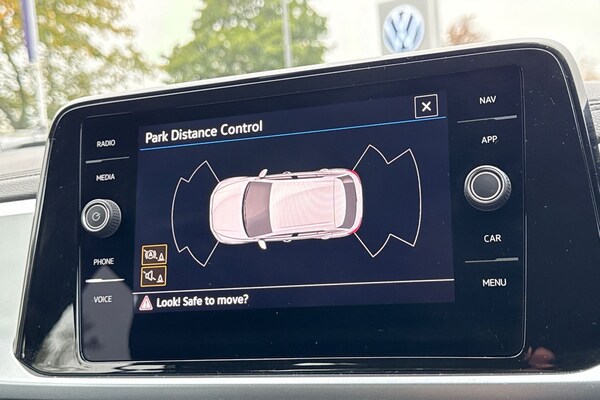 Used Volkswagen T-Roc 2023 for sale - 76274760: Photo 32
