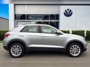 Used Volkswagen T-Roc 2023 for sale - 76274760: Photo 3