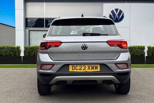 Used Volkswagen T-Roc 2023 for sale - 76274760: Photo 4