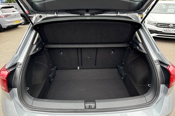 Used Volkswagen T-Roc 2023 for sale - 76274760: Photo 7