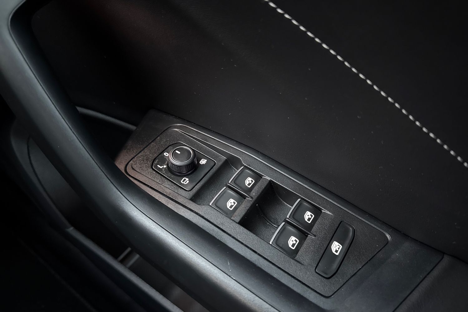 Used Volkswagen T-Roc 2025 for sale - 76469354: Photo 25