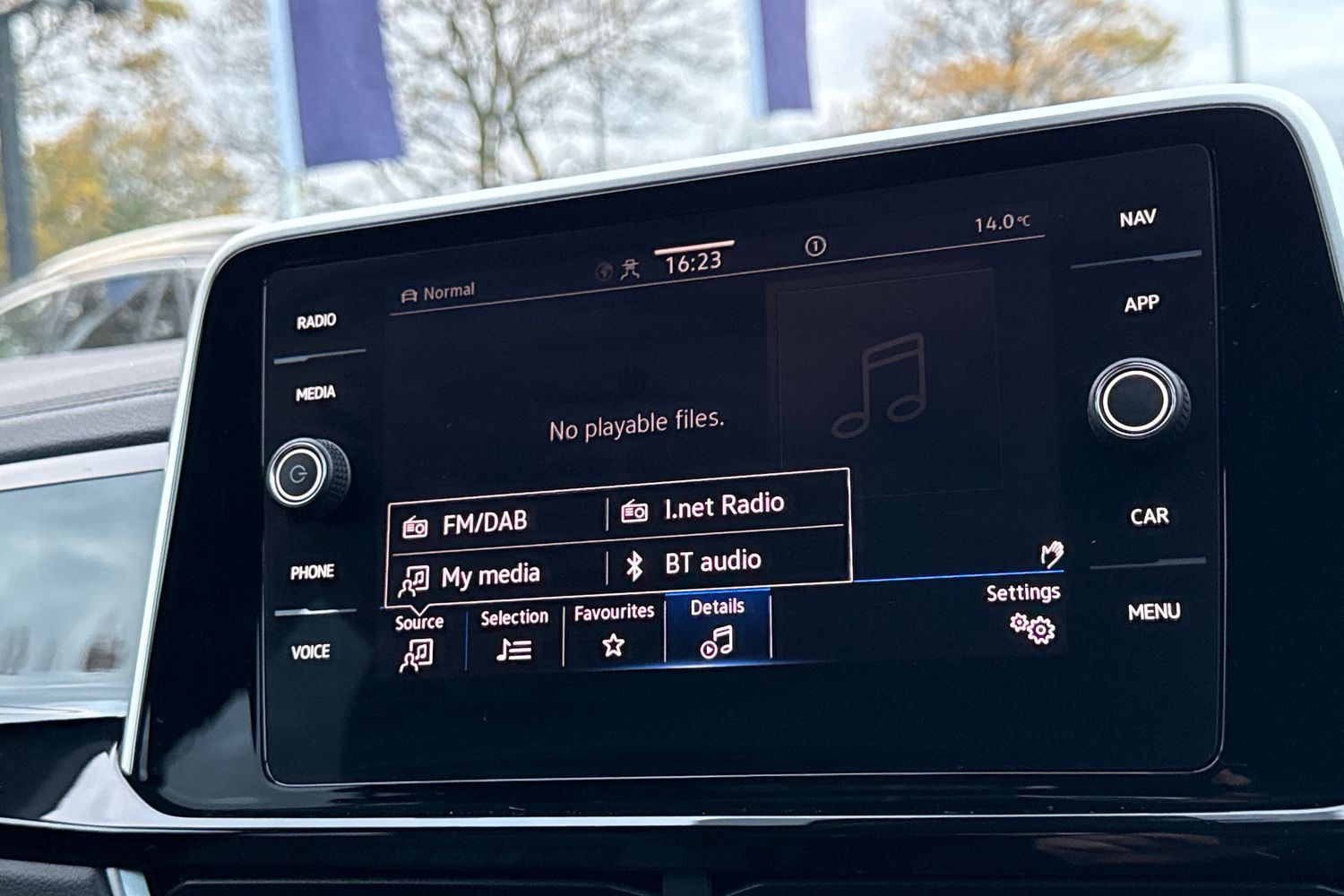 Used Volkswagen T-Roc 2025 for sale - 76469354: Photo 29