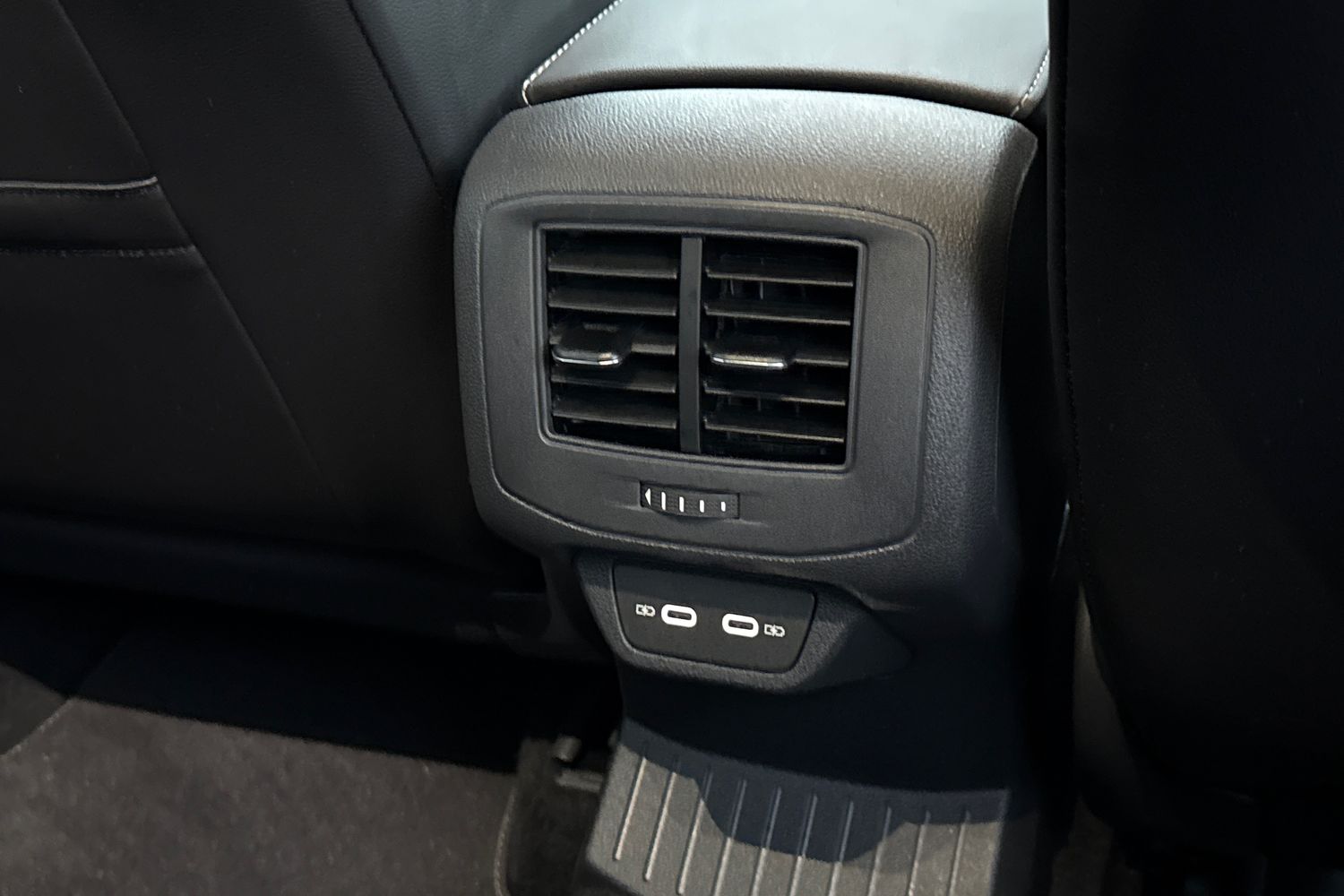 Used Volkswagen T-Roc 2025 for sale - 76469354: Photo 39