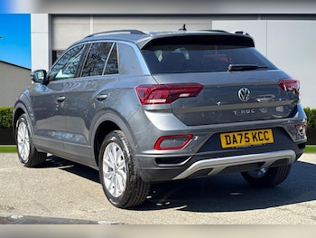 Used Volkswagen T-Roc 2025 for sale - 78380336: Photo