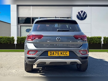 Used Volkswagen T-Roc 2025 for sale - 78380336: Photo