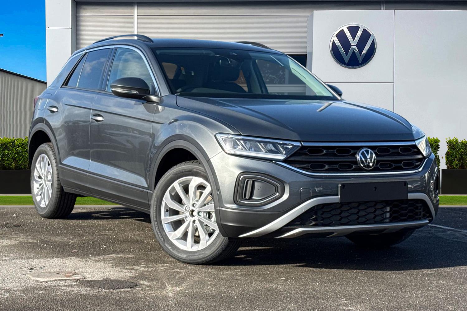 Used Volkswagen T-Roc 2025 for sale - 76416617: Photo 1