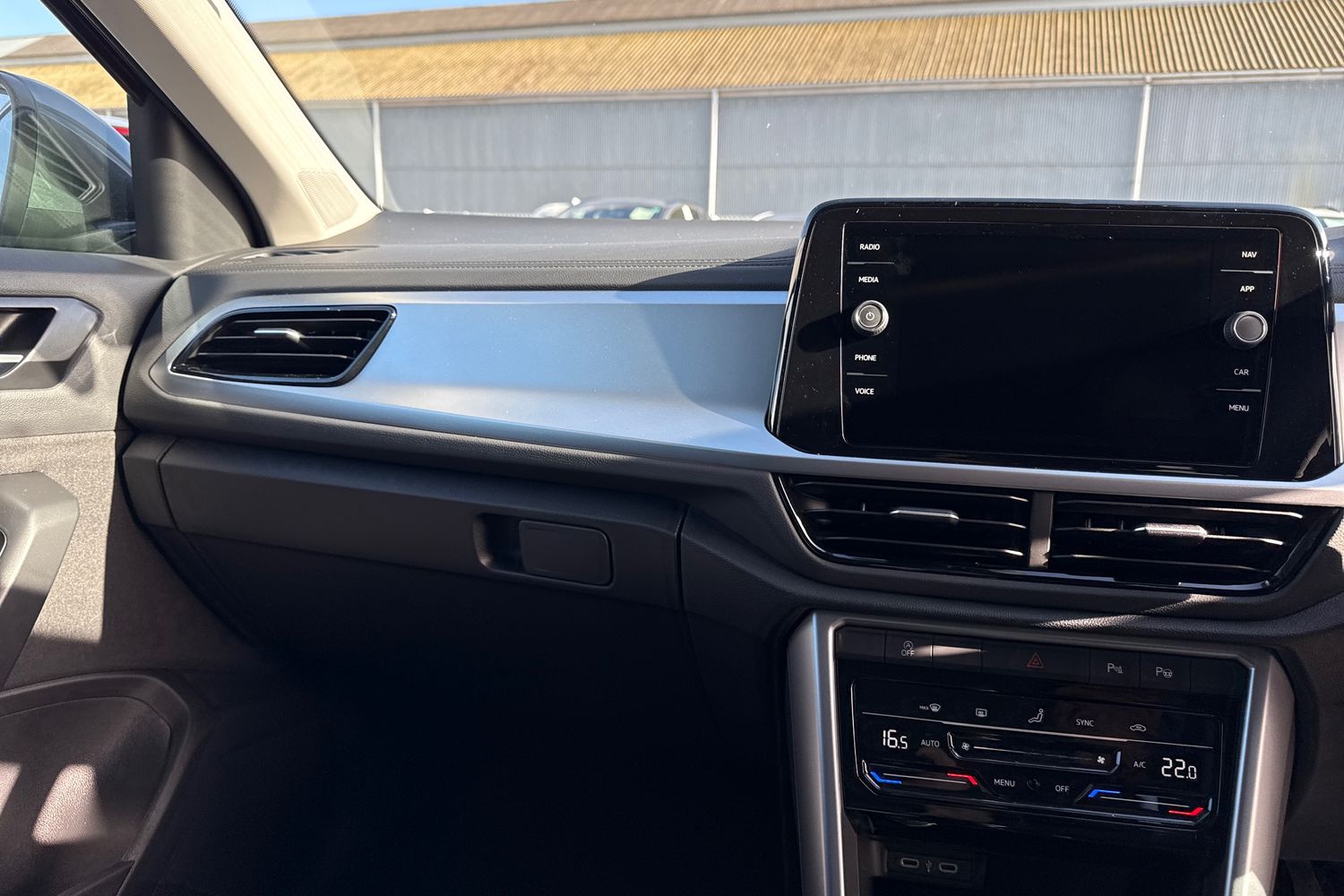 Used Volkswagen T-Roc 2025 for sale - 76416617: Photo 19