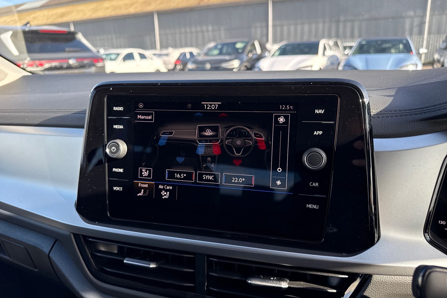 Used Volkswagen T-Roc 2025 for sale - 76416617: Photo 21