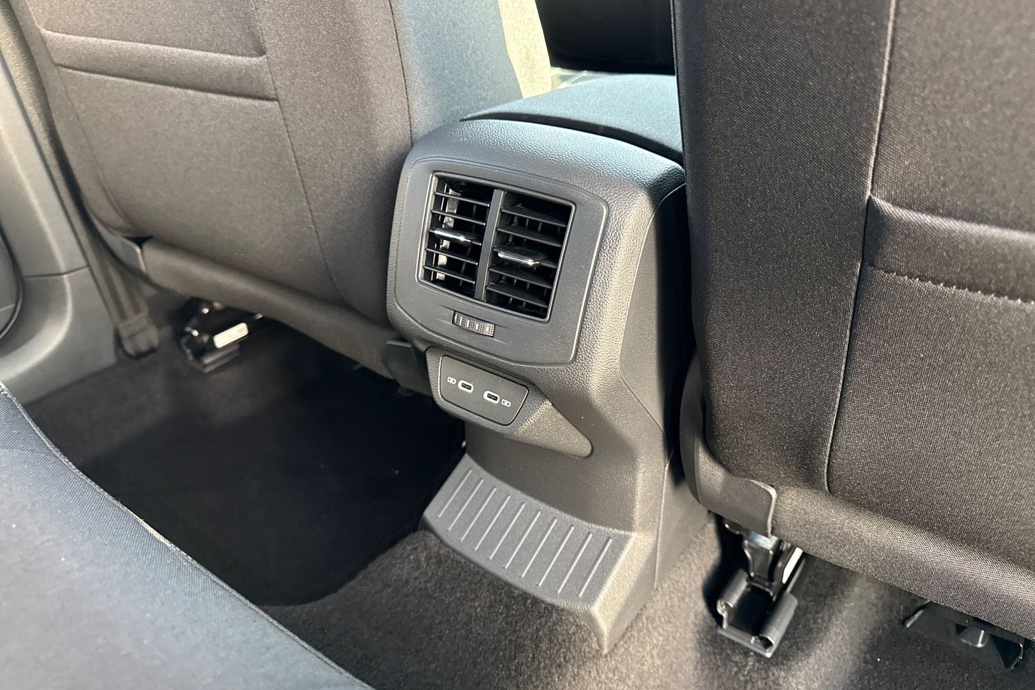 Used Volkswagen T-Roc 2025 for sale - 76416617: Photo 28