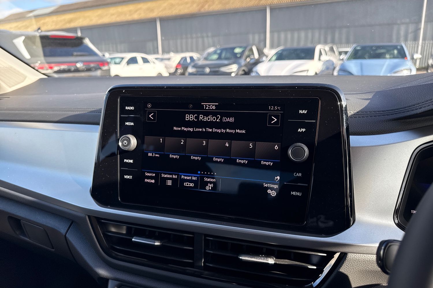 Used Volkswagen T-Roc 2025 for sale - 76416617: Photo 38