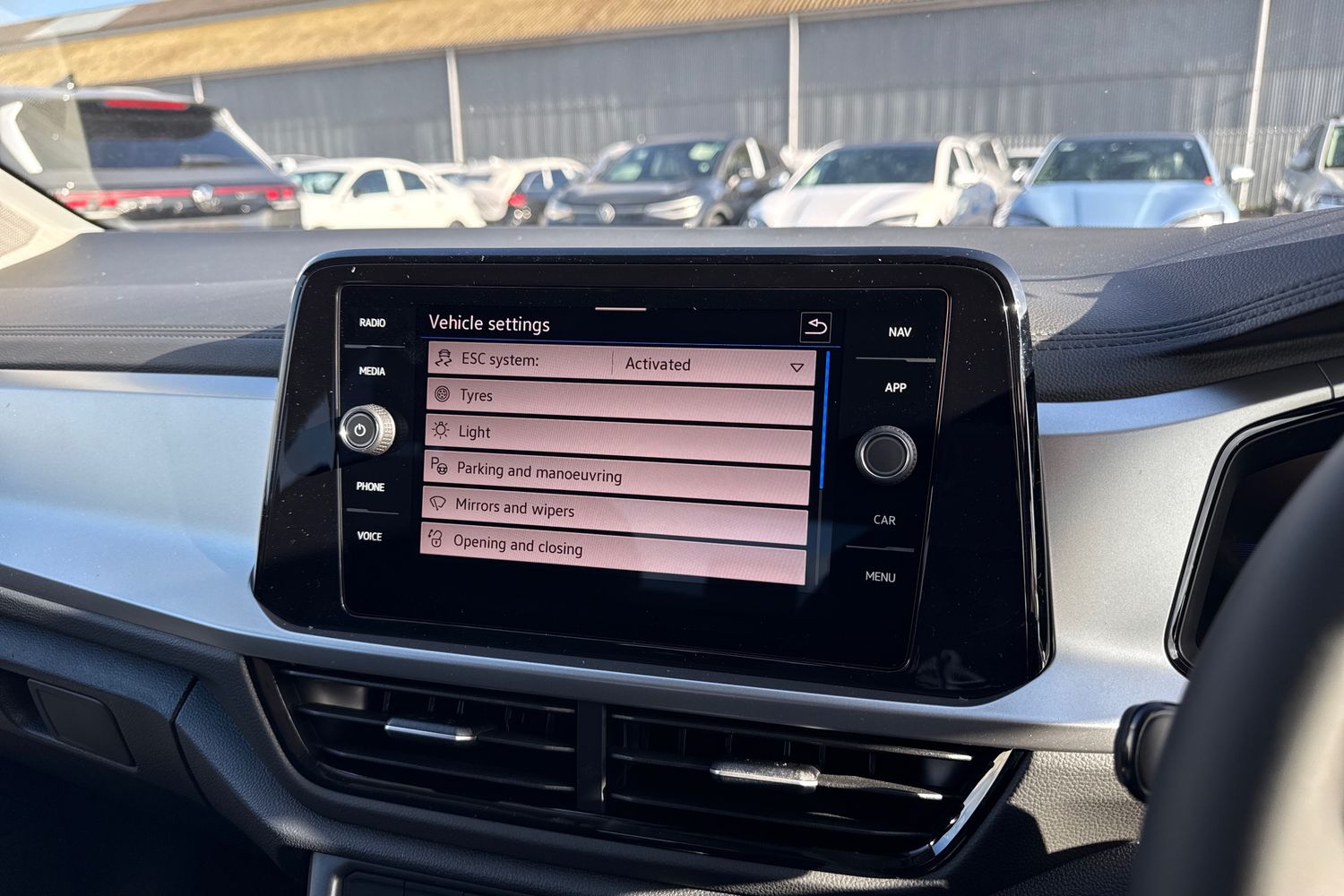 Used Volkswagen T-Roc 2025 for sale - 76416617: Photo 42