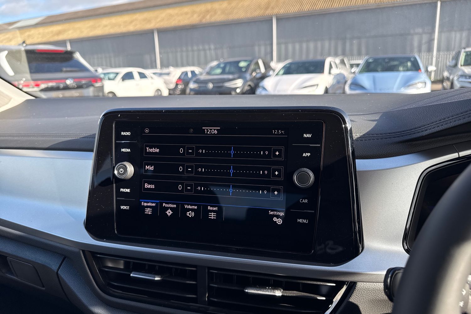 Used Volkswagen T-Roc 2025 for sale - 76416617: Photo 45