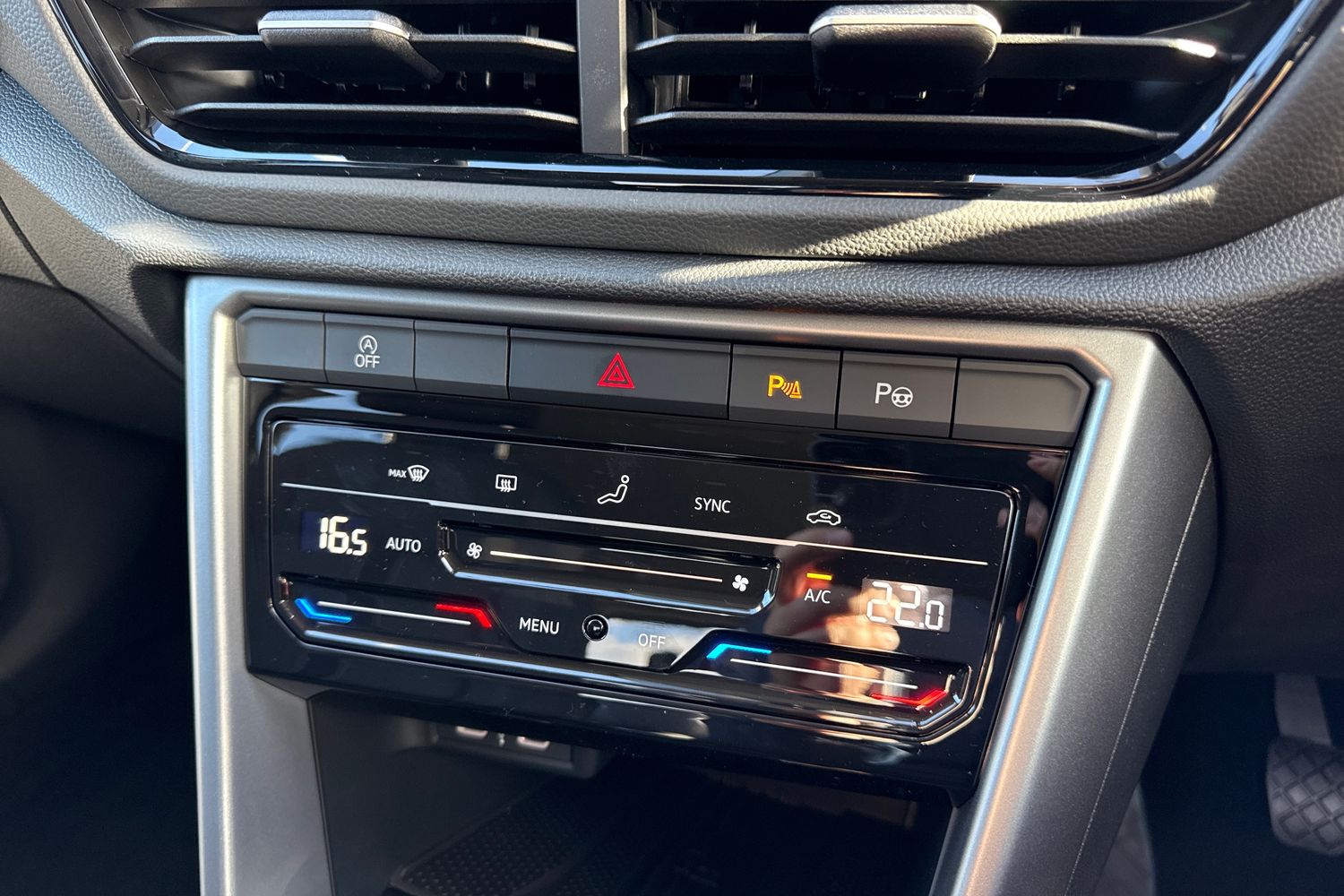 Used Volkswagen T-Roc 2025 for sale - 76416617: Photo 47