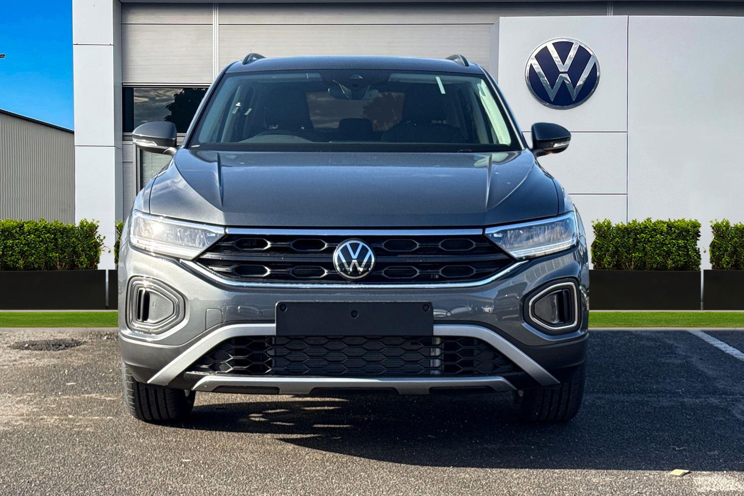 Used Volkswagen T-Roc 2025 for sale - 76416617: Photo 5