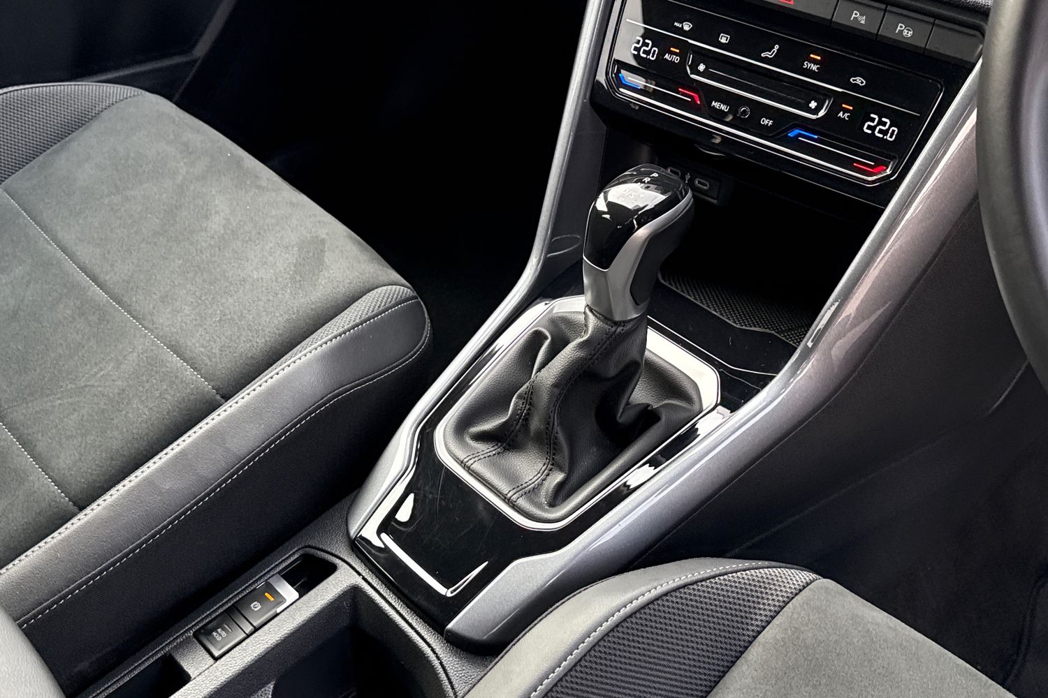 Used Volkswagen T-Roc 2024 for sale - 76697777: Photo 23