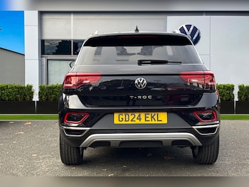 Used Volkswagen T-Roc 2024 for sale - 76697777: Photo