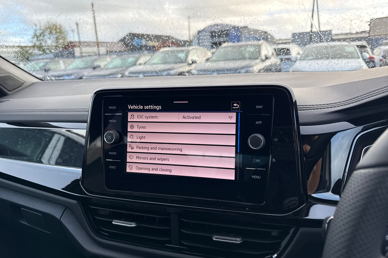 Used Volkswagen T-Roc 2025 for sale - 76405862: Photo 48