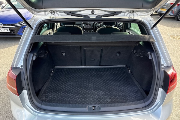 Used Volkswagen Golf 2015 for sale - 76182151: Photo 10