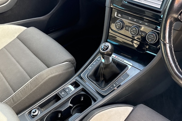 Used Volkswagen Golf 2015 for sale - 76182151: Photo 20