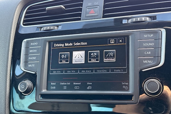 Used Volkswagen Golf 2015 for sale - 76182151: Photo 29