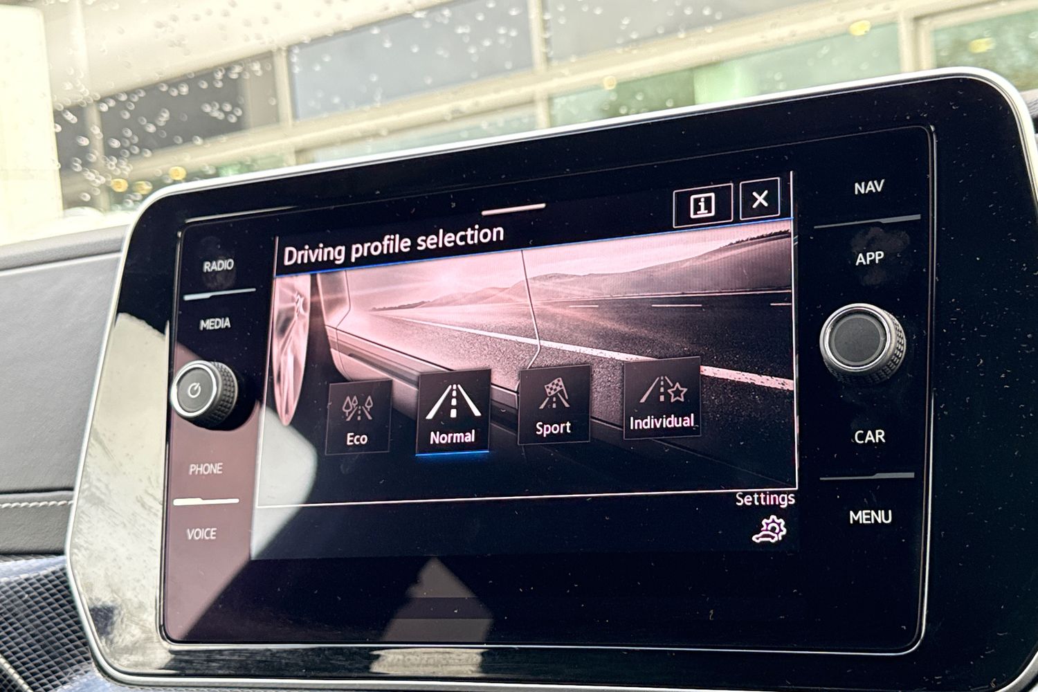 Used Volkswagen T-Cross 2024 for sale - 76385533: Photo 34