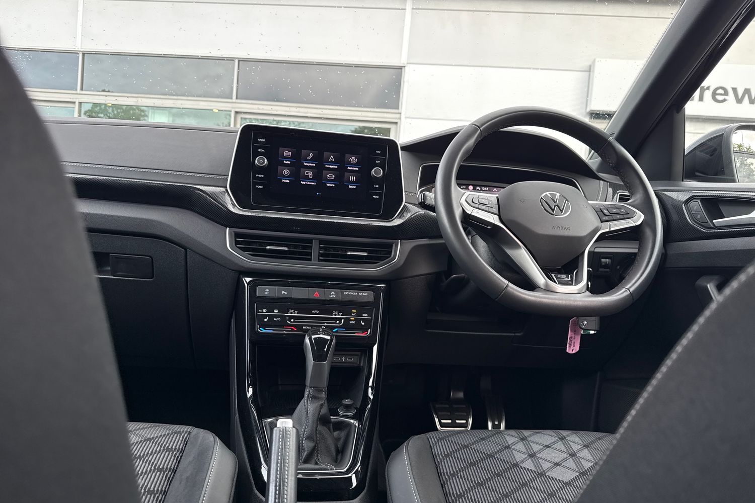 Used Volkswagen T-Cross 2024 for sale - 76385533: Photo 43