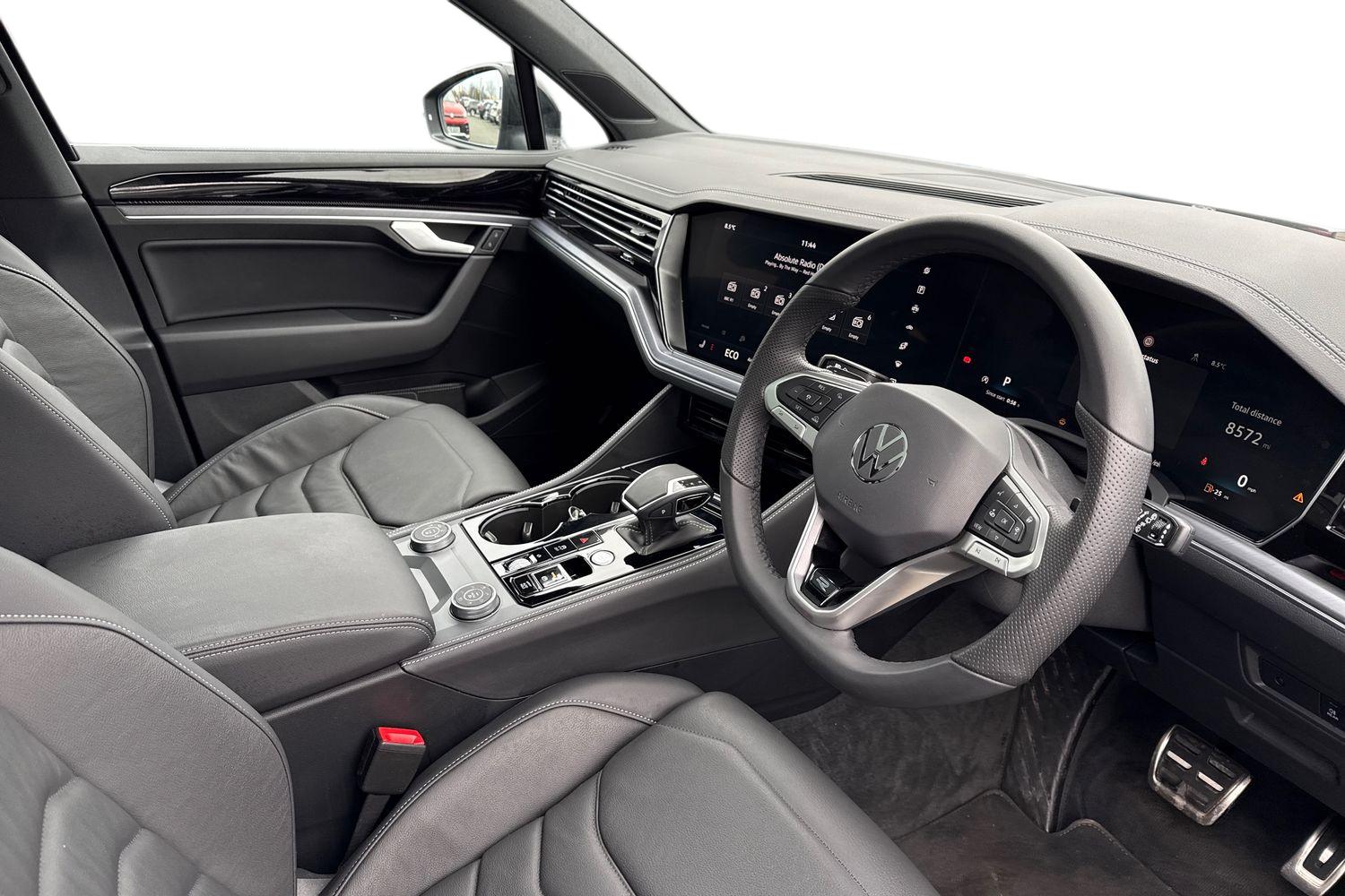 Used Volkswagen Touareg 2025 for sale - 77541015: Photo 14