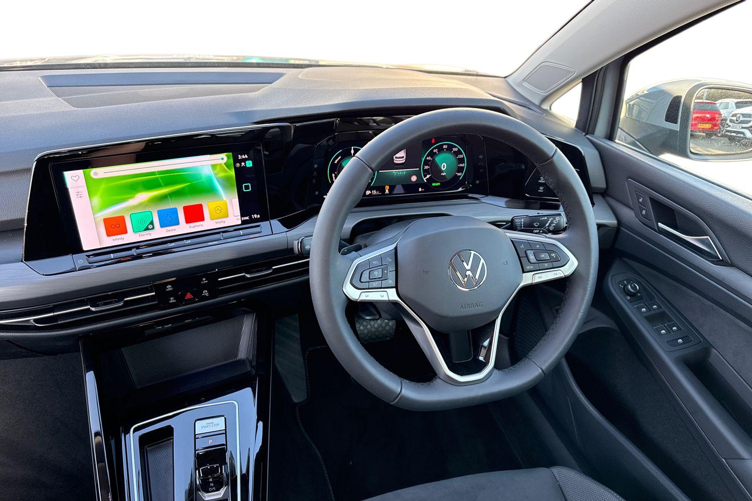 Used Volkswagen Golf 2025 for sale - 77758462: Photo 17