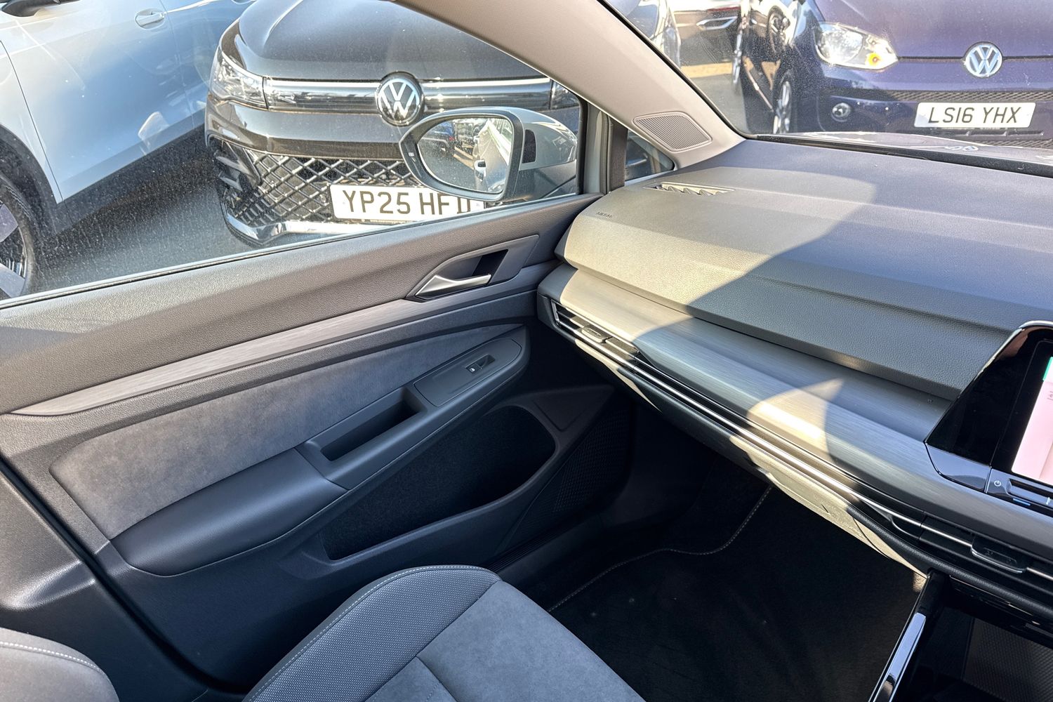 Used Volkswagen Golf 2025 for sale - 77758462: Photo 19