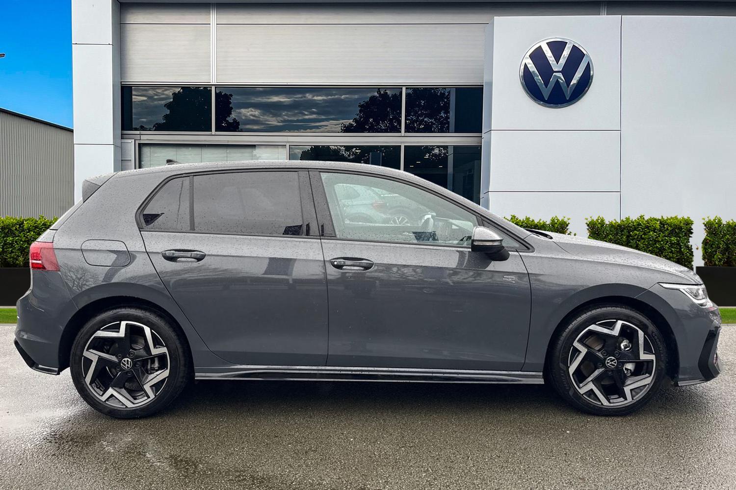 Used Volkswagen Golf 2025 for sale - 77302905: Photo 3