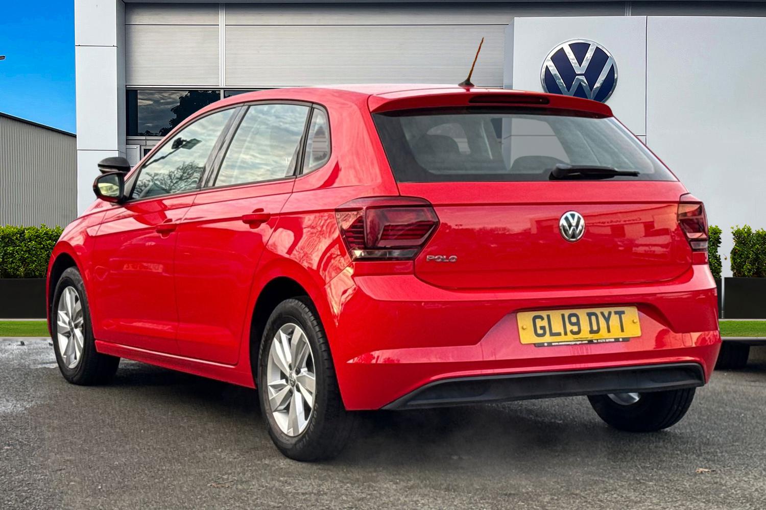Used Volkswagen Polo 2019 for sale - 76662254: Photo 2
