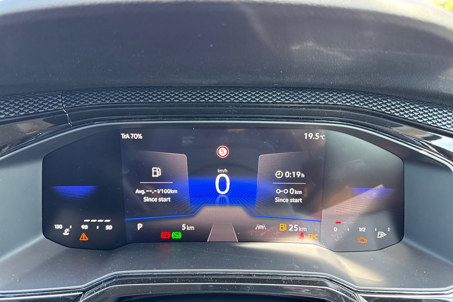 Used Volkswagen Taigo 2025 for sale - 76421384: Photo 31