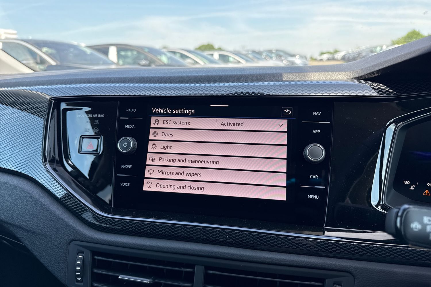 Used Volkswagen Taigo 2025 for sale - 76421384: Photo 39