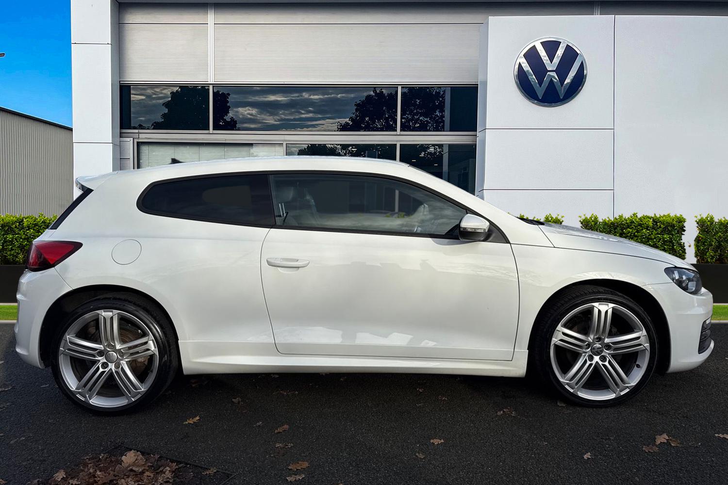 Used Volkswagen Scirocco 2017 for sale - 76909476: Photo 3
