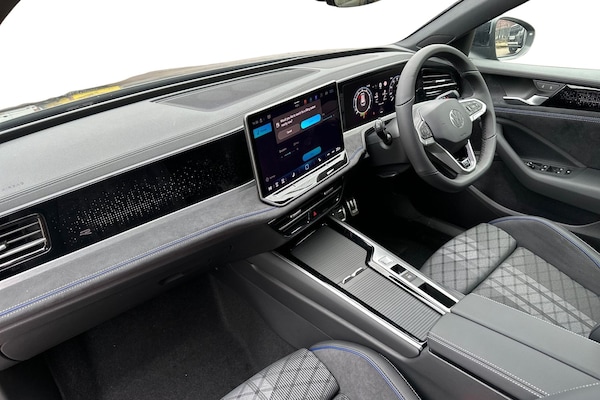 Used Volkswagen Passat 2025 for sale - 75819387: Photo 14