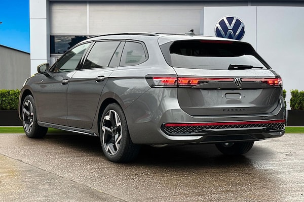 Used Volkswagen Passat 2025 for sale - 75819387: Photo 2