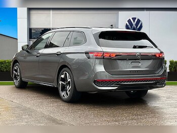 Used Volkswagen Passat 2025 for sale - 75819387: Photo