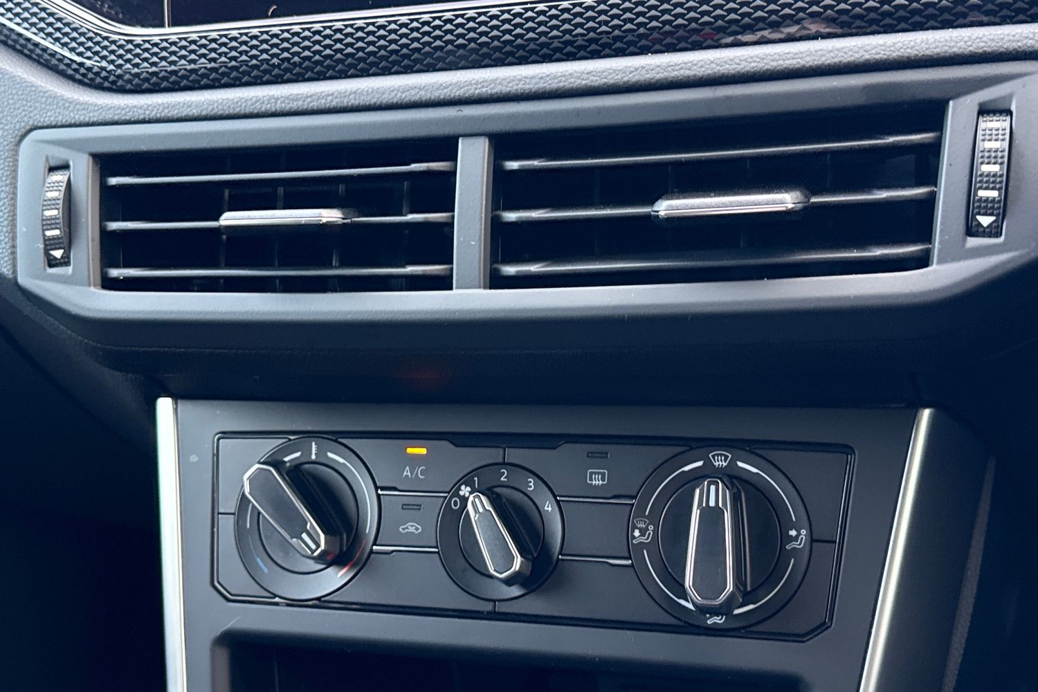 Used Volkswagen Polo 2024 for sale - 77135370: Photo 18