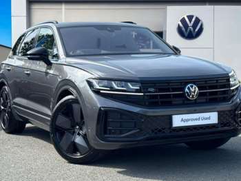 2025 - 3.0 V6 TDI 4Motion 286 Black Edition | Heated Wndscreen | Head-Up Display 5-Door