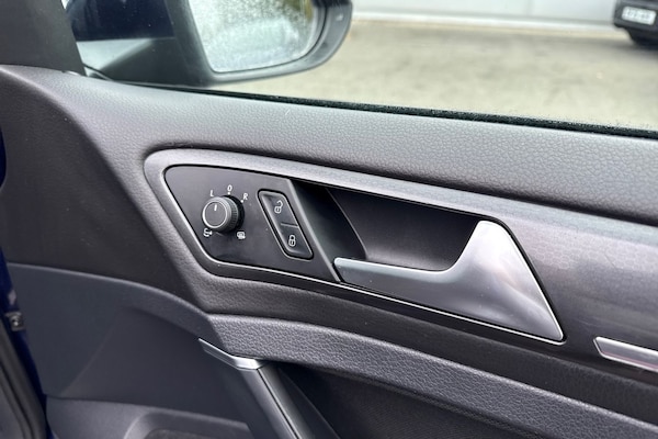 Used Volkswagen Golf 2018 for sale - 76288319: Photo 21
