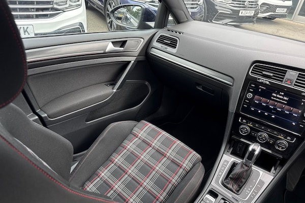 Used Volkswagen Golf 2018 for sale - 76288319: Photo 37