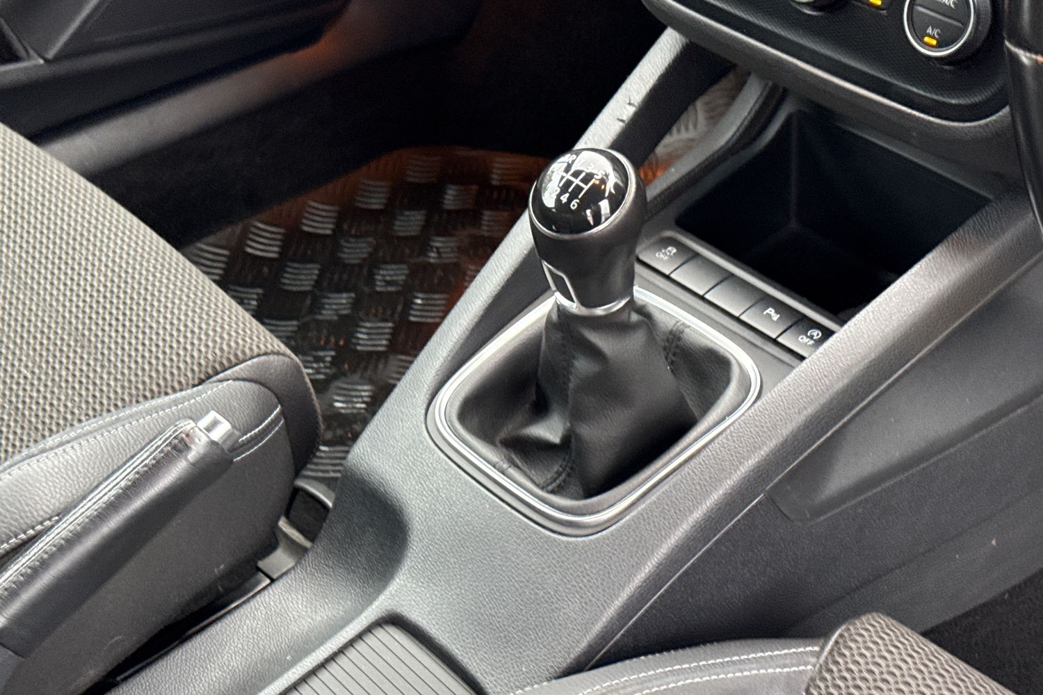 Used Volkswagen Scirocco 2015 for sale - 76558223: Photo 19