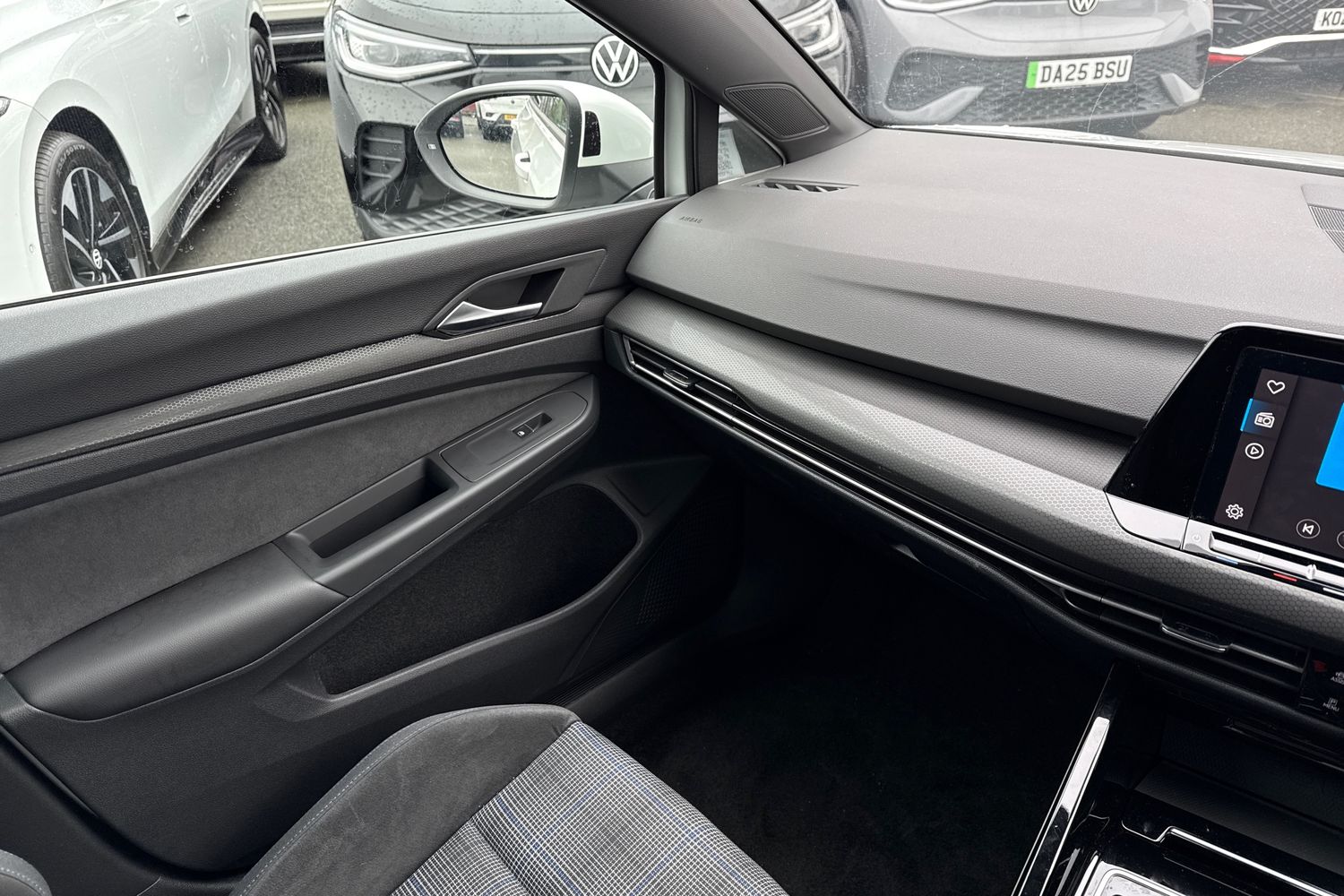 Used Volkswagen Golf 2025 for sale - 77700646: Photo 19