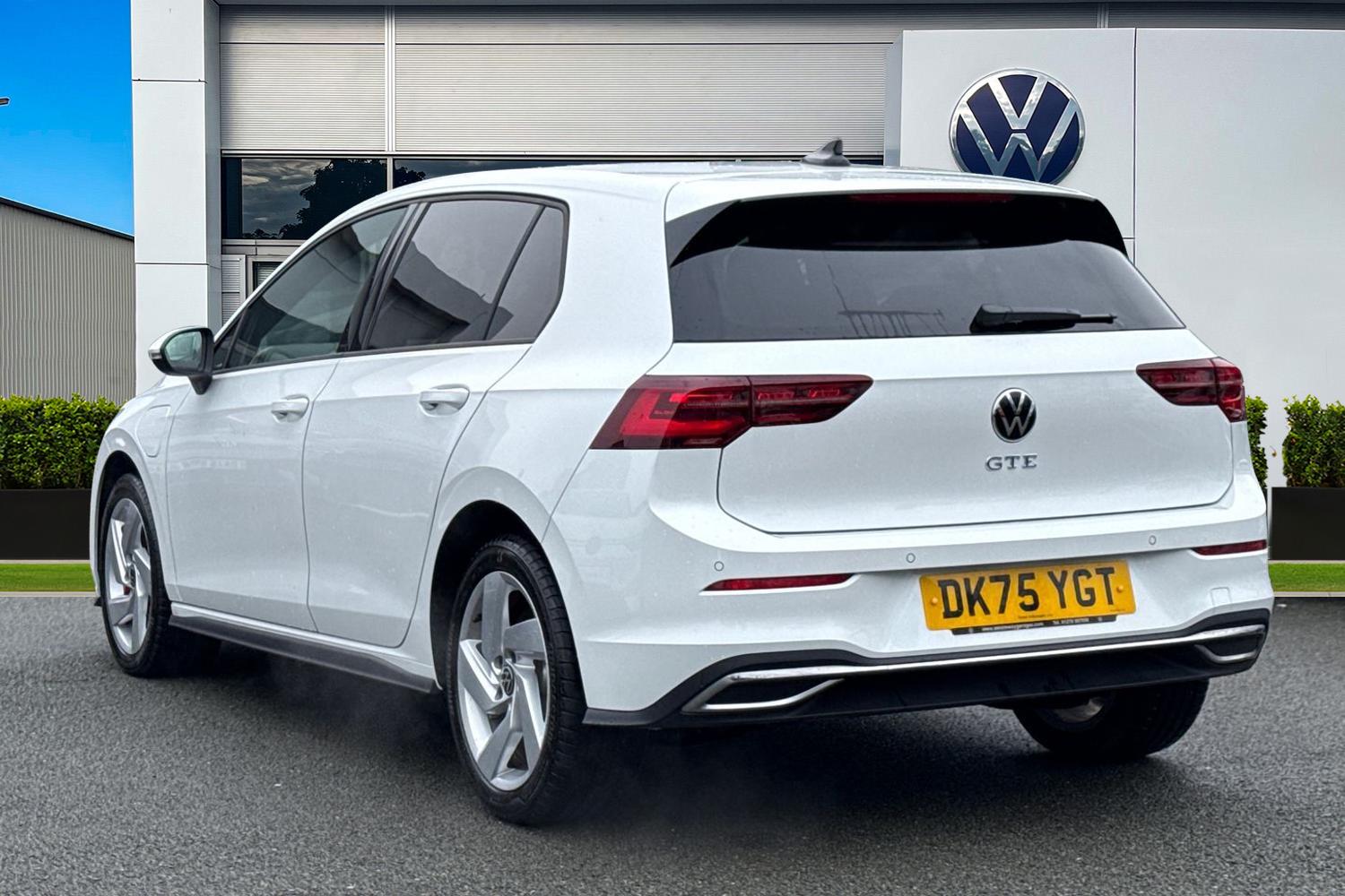 Used Volkswagen Golf 2025 for sale - 77700646: Photo 2