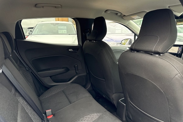 Used Renault Clio 2020 for sale - 76257016: Photo 33