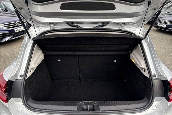 Used Renault Clio 2020 for sale - 76257016: Photo 6