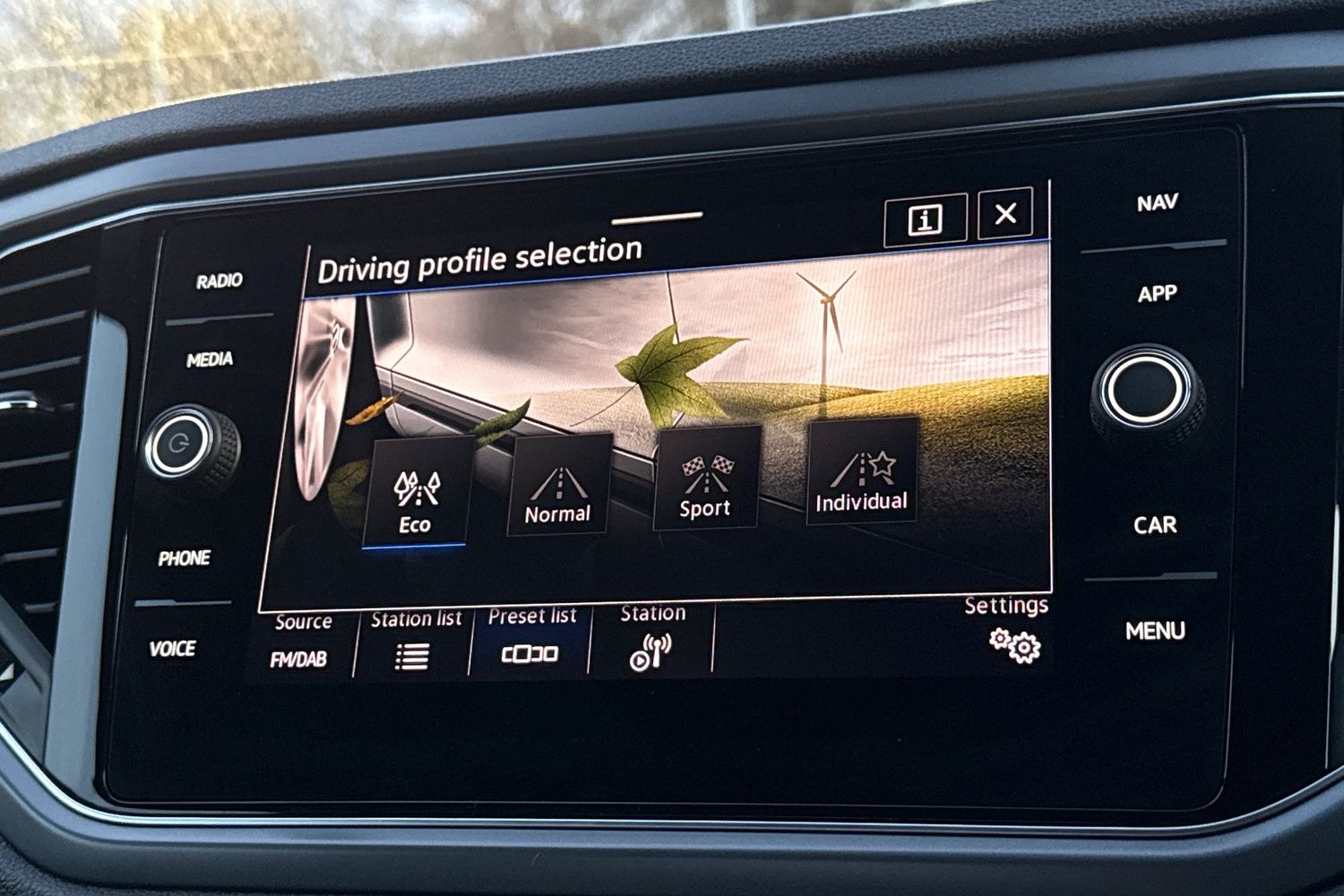 Used Volkswagen T-Roc 2021 for sale - 76902570: Photo 30