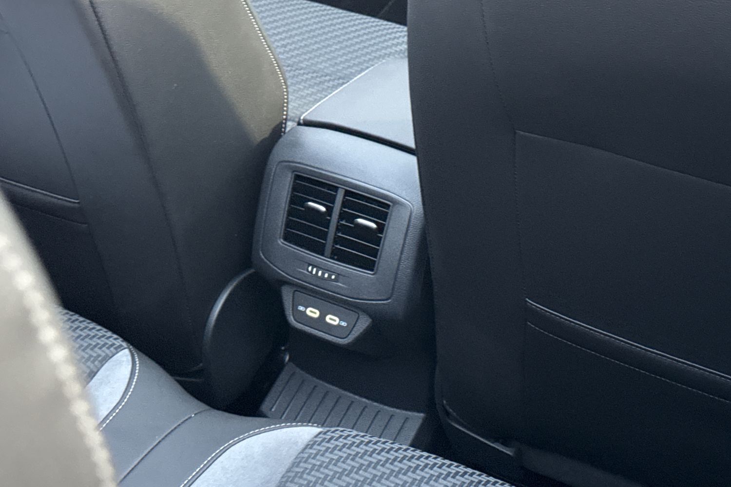 Used Volkswagen T-Roc 2021 for sale - 76902570: Photo 37