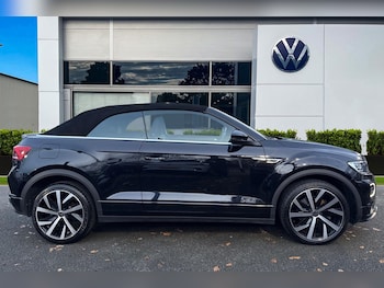 Used Volkswagen T-Roc 2021 for sale - 76902570: Photo