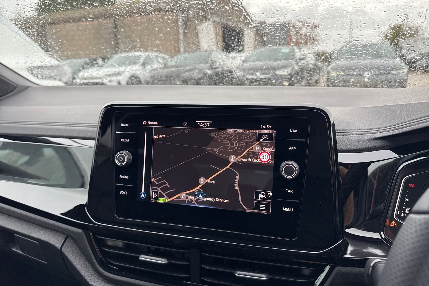 Used Volkswagen T-Roc 2025 for sale - 76405945: Photo 16